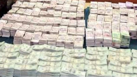 Inicia investigación la PGR contra sujetos detenidos con 6.5 mdp en Cancún 