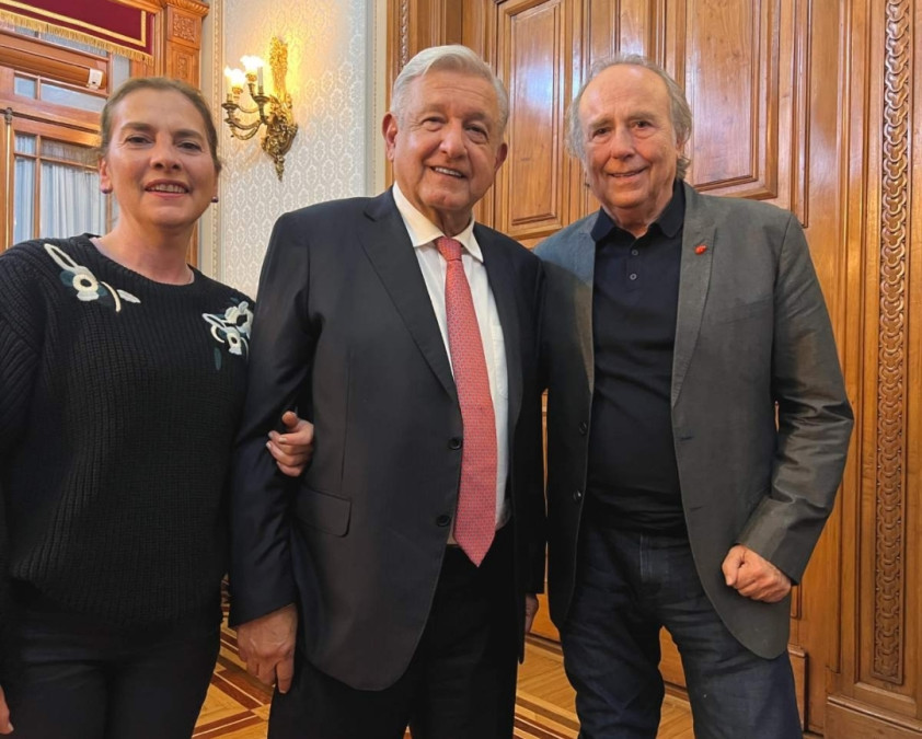 Joan Manuel Serrat visita Palacio Nacional 