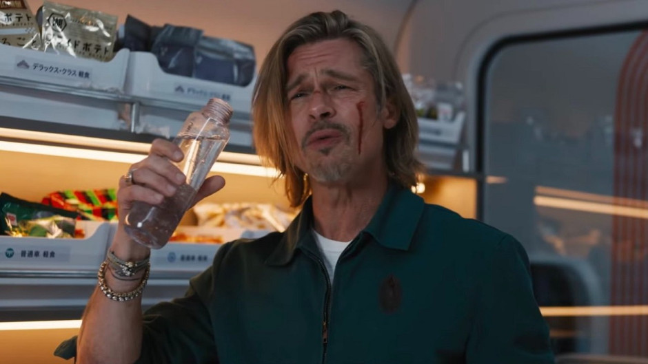 Pelea entre Brad Pitt y Bad Bunny en tráiler de Bullet Train