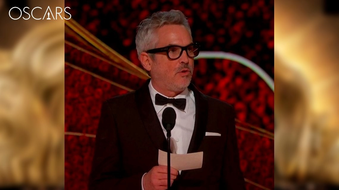 Cuarón y "Roma" cierran la temporada de premios con 3 Oscares