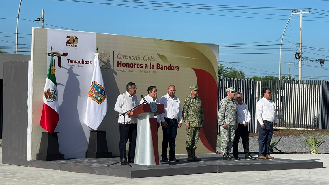 Entrega gobernador patrullas para reforzar seguridad en Reynosa