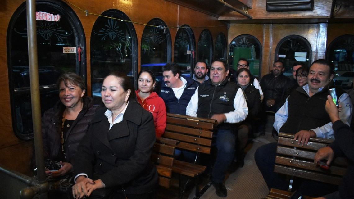 Alcalde de Río Bravo da banderazo a ruta nocturna de transporte gratuito