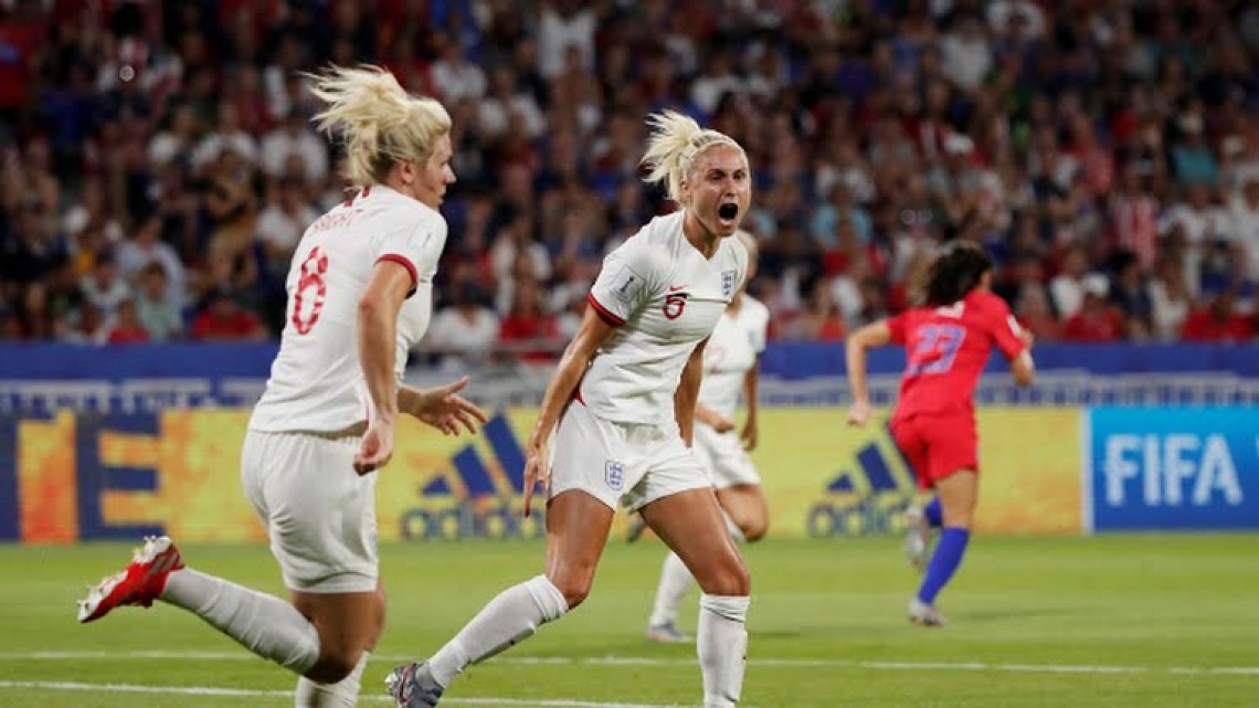 Estados Unidos vence a Inglaterra y es la primera finalista del Mundial Femenil