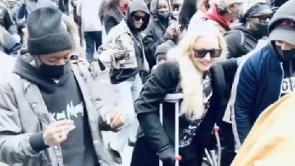 Madonna se une a protestas de Black Lives Matter en Londres 